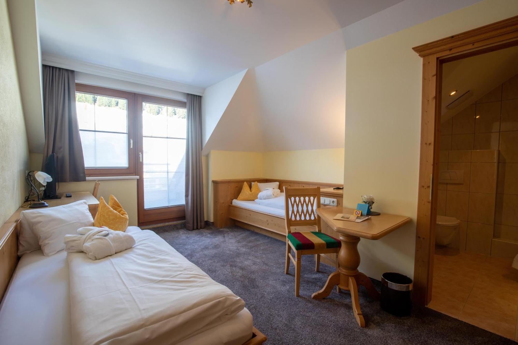 Alpenresidenz Trisanna Bed and Breakfast Ισγκλ Εξωτερικό φωτογραφία